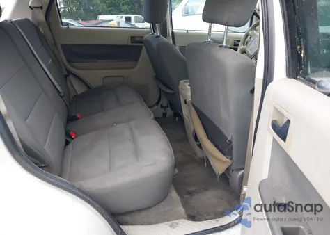 2010 Ford Escape Xlt z USA, uszkodzony, nr VIN 1FMCU0D77AKA09367